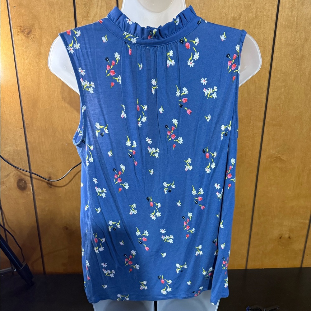 LOFT Blue Floral Sleeveless Blouse - Picture 2 of 3